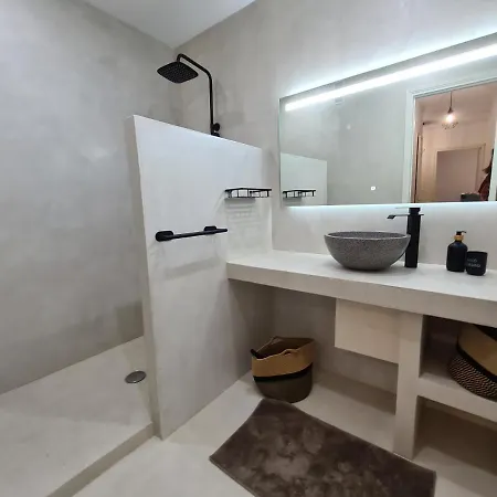 Appartement Renove Independant Avec Garage Au Centre Du Village Saint-Florent  Extérieur photo